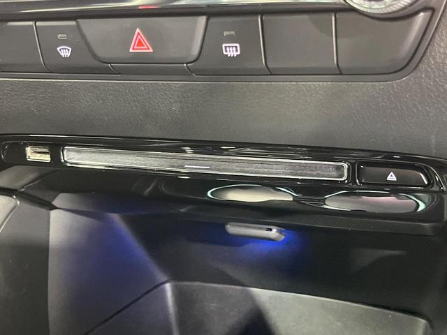 MAZDA3ファストバック 15Sツーリング 純正8型SDナビ バックカメラ 衝突被害軽減システム 禁煙車 ドラレコ コーナーセンサー スマートキー LEDヘッド ビルトインETC クルコン 車線逸脱警報 オートライト デュアルエアコン(38枚目)