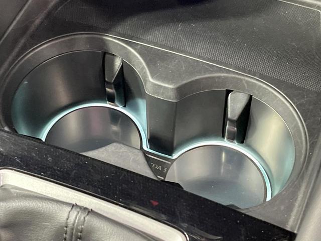 MAZDA3ファストバック 15Sツーリング 純正8型SDナビ バックカメラ 衝突被害軽減システム 禁煙車 ドラレコ コーナーセンサー スマートキー LEDヘッド ビルトインETC クルコン 車線逸脱警報 オートライト デュアルエアコン(39枚目)