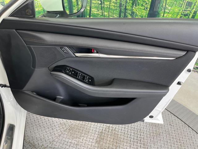 MAZDA3ファストバック 15Sツーリング 純正8型SDナビ バックカメラ 衝突被害軽減システム 禁煙車 ドラレコ コーナーセンサー スマートキー LEDヘッド ビルトインETC クルコン 車線逸脱警報 オートライト デュアルエアコン(48枚目)