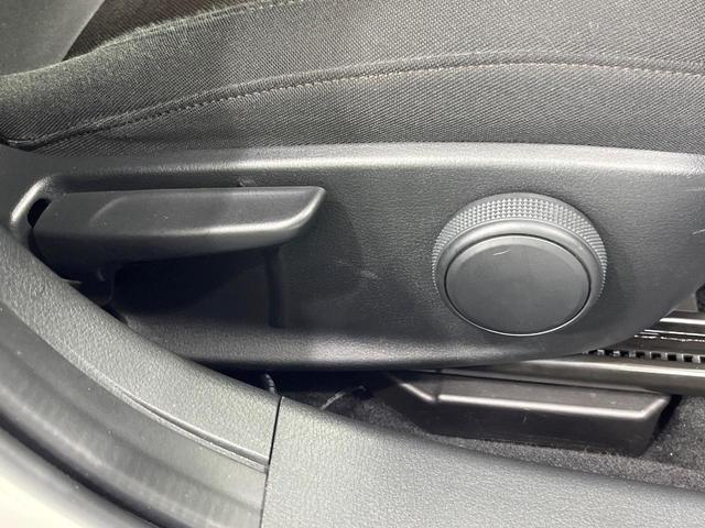 MAZDA3ファストバック 15Sツーリング 純正8型SDナビ バックカメラ 衝突被害軽減システム 禁煙車 ドラレコ コーナーセンサー スマートキー LEDヘッド ビルトインETC クルコン 車線逸脱警報 オートライト デュアルエアコン(49枚目)