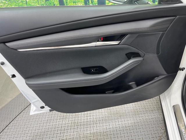 MAZDA3ファストバック 15Sツーリング 純正8型SDナビ バックカメラ 衝突被害軽減システム 禁煙車 ドラレコ コーナーセンサー スマートキー LEDヘッド ビルトインETC クルコン 車線逸脱警報 オートライト デュアルエアコン(53枚目)