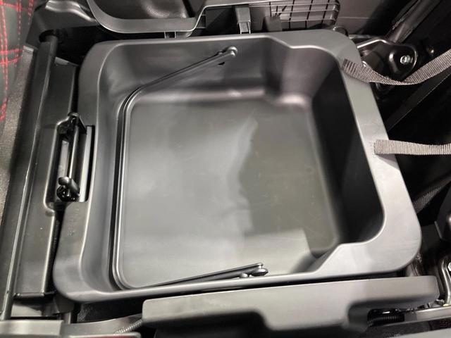 スペーシアカスタム ハイブリッドＸＳターボ　両側電動ドア　純正９型メモリーナビ　全周囲カメラ　衝突被害軽減システム　レーダークルーズ　禁煙車　ドラレコ　コーナーセンサー　ＬＥＤヘッド　ビルトインＥＴＣ　車線逸脱警報　オートライト　オートエアコン（44枚目）