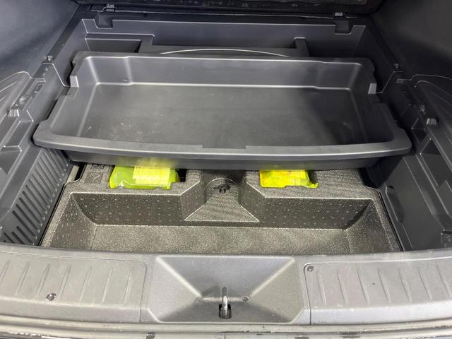 ハリアー Ｇ　純正８型ディスプレイオーディオ　バックカメラ　禁煙車　デジタルインナーミラー　衝突被害軽減システム　パワーバックドア　パワーシート　ハーフレザーシート　ドラレコ　ビルトインＥＴＣ　ＬＥＤヘッド（41枚目）