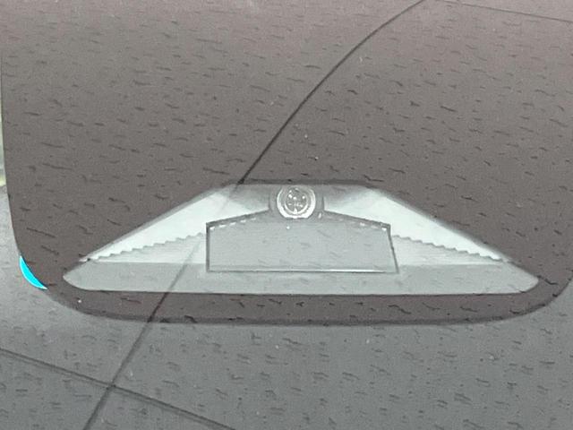 ヴェゼル e:HEV X 純正9型SDナビ バックカメラ レーダークルーズ 禁煙車 コーナーセンサー スマートキー LEDヘッド ビルトインETC 車線逸脱警報 オートライト オートエアコン 純正16インチアルミ(3枚目)