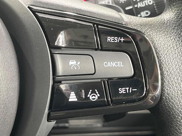 ヴェゼル e:HEV X 純正9型SDナビ バックカメラ レーダークルーズ 禁煙車 コーナーセンサー スマートキー LEDヘッド ビルトインETC 車線逸脱警報 オートライト オートエアコン 純正16インチアルミ(6枚目)