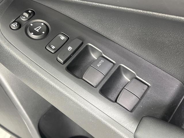 ヴェゼル e:HEV X 純正9型SDナビ バックカメラ レーダークルーズ 禁煙車 コーナーセンサー スマートキー LEDヘッド ビルトインETC 車線逸脱警報 オートライト オートエアコン 純正16インチアルミ(22枚目)