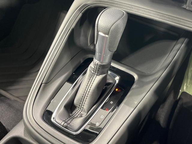 ヴェゼル e:HEV X 純正9型SDナビ バックカメラ レーダークルーズ 禁煙車 コーナーセンサー スマートキー LEDヘッド ビルトインETC 車線逸脱警報 オートライト オートエアコン 純正16インチアルミ(35枚目)