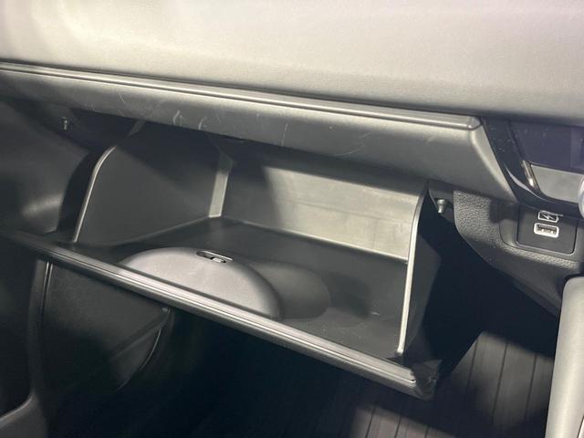 ヴェゼル e:HEV X 純正9型SDナビ バックカメラ レーダークルーズ 禁煙車 コーナーセンサー スマートキー LEDヘッド ビルトインETC 車線逸脱警報 オートライト オートエアコン 純正16インチアルミ(38枚目)