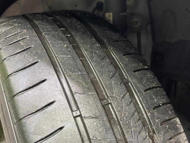 ヴェゼル e:HEV X 純正9型SDナビ バックカメラ レーダークルーズ 禁煙車 コーナーセンサー スマートキー LEDヘッド ビルトインETC 車線逸脱警報 オートライト オートエアコン 純正16インチアルミ(51枚目)