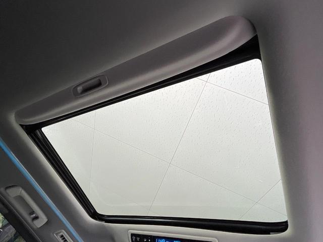 アルファード ２．５Ｓ　Ｃパッケージ　サンルーフ　純正９型ディスプレイオーディオ　両側電動ドア　１２型後席モニター　バックカメラ　レーダークルーズ　禁煙車　ハーフレザーシート　前席シートエアコン　ドラレコ　デジタルインナーミラー（3枚目）