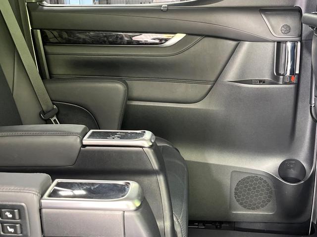 アルファード ２．５Ｓ　Ｃパッケージ　サンルーフ　純正９型ディスプレイオーディオ　両側電動ドア　１２型後席モニター　バックカメラ　レーダークルーズ　禁煙車　ハーフレザーシート　前席シートエアコン　ドラレコ　デジタルインナーミラー（55枚目）