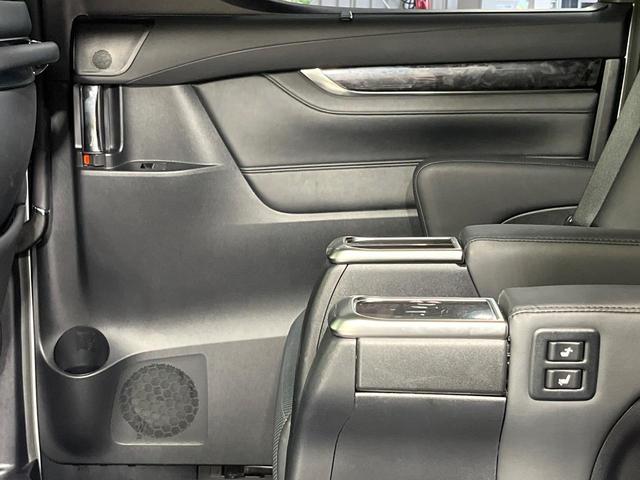 アルファード ２．５Ｓ　Ｃパッケージ　サンルーフ　純正９型ディスプレイオーディオ　両側電動ドア　１２型後席モニター　バックカメラ　レーダークルーズ　禁煙車　ハーフレザーシート　前席シートエアコン　ドラレコ　デジタルインナーミラー（65枚目）