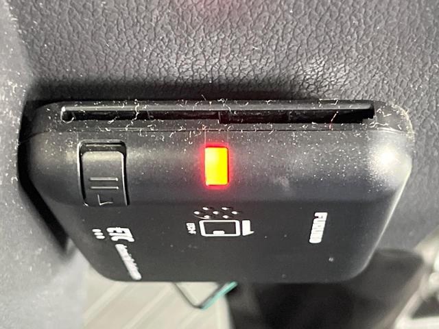 ハイゼットトラック スタンダードＳＡＩＩＩｔ　禁煙車　ディスプレイオーディオ　バックカメラ　衝突被害軽減システム　ドラレコ　ＬＥＤヘッド　ＥＴＣ　Ｂｌｕｅｔｏｏｔｈ　ドアバイザー　衝突安全ボディ（5枚目）