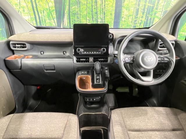 シエンタ ハイブリッドＺ　両側電動ドア　純正１０型ディスプレイオーディオ　純正１２型後席モニター　全周囲カメラ　禁煙車　衝突被害軽減システム　レーダークルーズ　コーナーセンサー　ＬＥＤヘッド　ＥＴＣ２．０　オートハイビーム（2枚目）