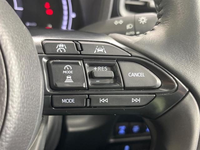 シエンタ ハイブリッドＺ　両側電動ドア　純正１０型ディスプレイオーディオ　純正１２型後席モニター　全周囲カメラ　禁煙車　衝突被害軽減システム　レーダークルーズ　コーナーセンサー　ＬＥＤヘッド　ＥＴＣ２．０　オートハイビーム（7枚目）