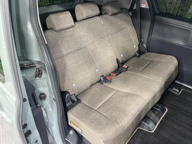 シエンタ ハイブリッドＺ　両側電動ドア　純正１０型ディスプレイオーディオ　純正１２型後席モニター　全周囲カメラ　禁煙車　衝突被害軽減システム　レーダークルーズ　コーナーセンサー　ＬＥＤヘッド　ＥＴＣ２．０　オートハイビーム（9枚目）