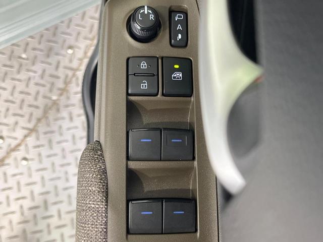 シエンタ ハイブリッドＺ　両側電動ドア　純正１０型ディスプレイオーディオ　純正１２型後席モニター　全周囲カメラ　禁煙車　衝突被害軽減システム　レーダークルーズ　コーナーセンサー　ＬＥＤヘッド　ＥＴＣ２．０　オートハイビーム（25枚目）