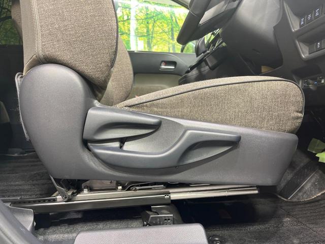 シエンタ ハイブリッドＺ　両側電動ドア　純正１０型ディスプレイオーディオ　純正１２型後席モニター　全周囲カメラ　禁煙車　衝突被害軽減システム　レーダークルーズ　コーナーセンサー　ＬＥＤヘッド　ＥＴＣ２．０　オートハイビーム（31枚目）