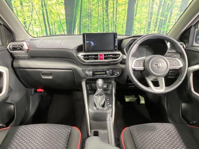 ライズ Ｚ　禁煙車　全周囲カメラ　衝突被害軽減システム　純正９型ディスプレイオーディオ　レーダークルーズ　ドラレコ　コーナーセンサー　シートヒーター　スマートキー　ＬＥＤヘッド　ビルトインＥＴＣ　車線逸脱警報（2枚目）