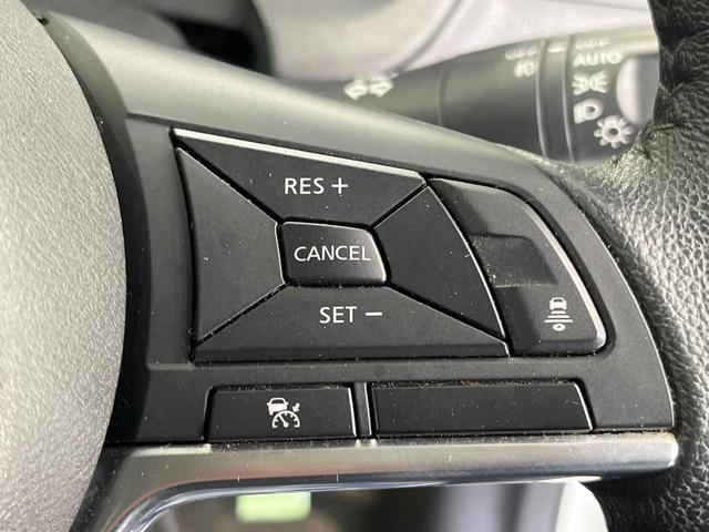 ノート ｅ－パワー　メダリスト　純正ＳＤナビ　全周囲カメラ　衝突被害軽減システム　レーダークルーズ　禁煙車　ハーフレザーシート　ドラレコ　コーナーセンサー　スマートキー　ＬＥＤヘッド　ＥＴＣ　車線逸脱警報　オートライト（7枚目）