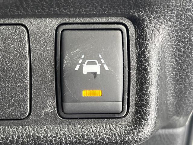 ノート ｅ－パワー　メダリスト　純正ＳＤナビ　全周囲カメラ　衝突被害軽減システム　レーダークルーズ　禁煙車　ハーフレザーシート　ドラレコ　コーナーセンサー　スマートキー　ＬＥＤヘッド　ＥＴＣ　車線逸脱警報　オートライト（27枚目）