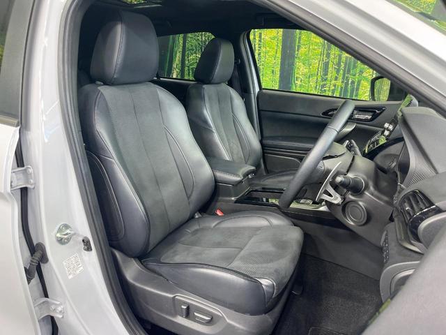 エクリプスクロス ブラックエディション 4WD サンルーフ 全周囲カメラ 純正8型ディスプレイオーディオ 衝突被害軽減システム レーダークルーズ 禁煙車 電動リアゲート ハーフレザーシート 全席シートヒーター パワーシート コーナーセンサー(8枚目)