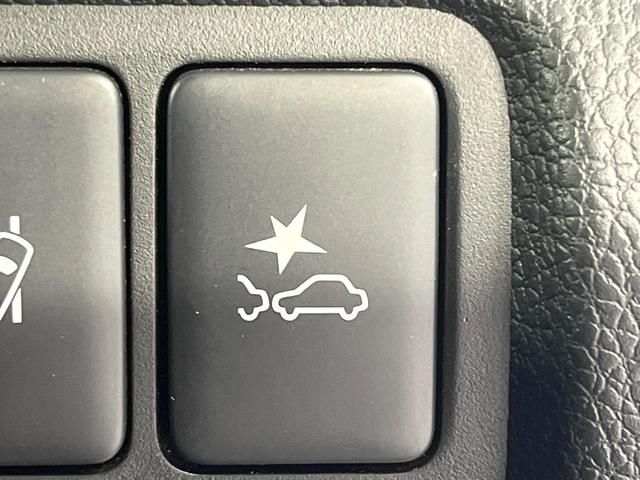 エクリプスクロス ブラックエディション 4WD サンルーフ 全周囲カメラ 純正8型ディスプレイオーディオ 衝突被害軽減システム レーダークルーズ 禁煙車 電動リアゲート ハーフレザーシート 全席シートヒーター パワーシート コーナーセンサー(24枚目)