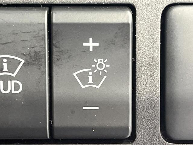 エクリプスクロス ブラックエディション 4WD サンルーフ 全周囲カメラ 純正8型ディスプレイオーディオ 衝突被害軽減システム レーダークルーズ 禁煙車 電動リアゲート ハーフレザーシート 全席シートヒーター パワーシート コーナーセンサー(27枚目)