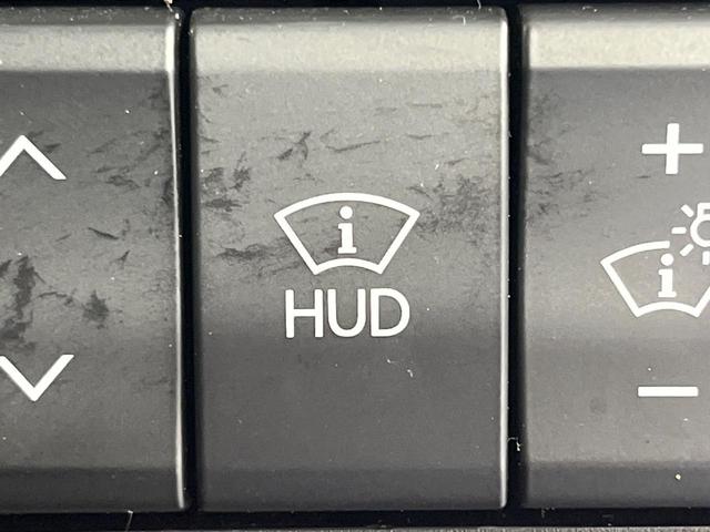 エクリプスクロス ブラックエディション 4WD サンルーフ 全周囲カメラ 純正8型ディスプレイオーディオ 衝突被害軽減システム レーダークルーズ 禁煙車 電動リアゲート ハーフレザーシート 全席シートヒーター パワーシート コーナーセンサー(28枚目)