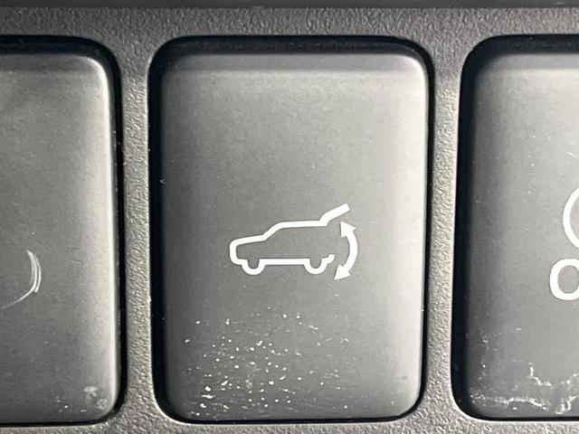 エクリプスクロス ブラックエディション 4WD サンルーフ 全周囲カメラ 純正8型ディスプレイオーディオ 衝突被害軽減システム レーダークルーズ 禁煙車 電動リアゲート ハーフレザーシート 全席シートヒーター パワーシート コーナーセンサー(31枚目)