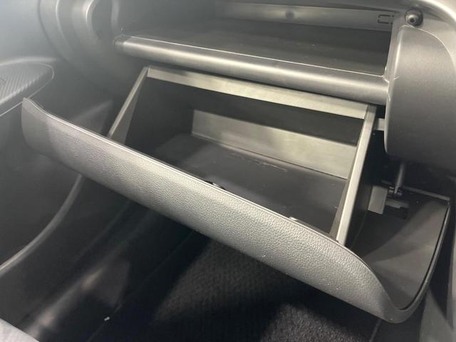 エクリプスクロス ブラックエディション 4WD サンルーフ 全周囲カメラ 純正8型ディスプレイオーディオ 衝突被害軽減システム レーダークルーズ 禁煙車 電動リアゲート ハーフレザーシート 全席シートヒーター パワーシート コーナーセンサー(56枚目)