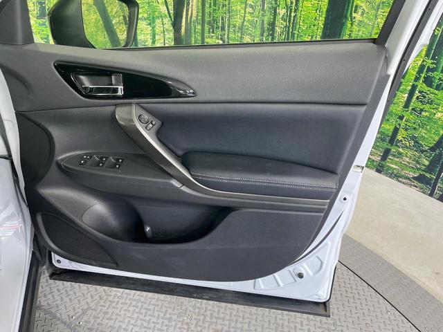 エクリプスクロス ブラックエディション 4WD サンルーフ 全周囲カメラ 純正8型ディスプレイオーディオ 衝突被害軽減システム レーダークルーズ 禁煙車 電動リアゲート ハーフレザーシート 全席シートヒーター パワーシート コーナーセンサー(58枚目)