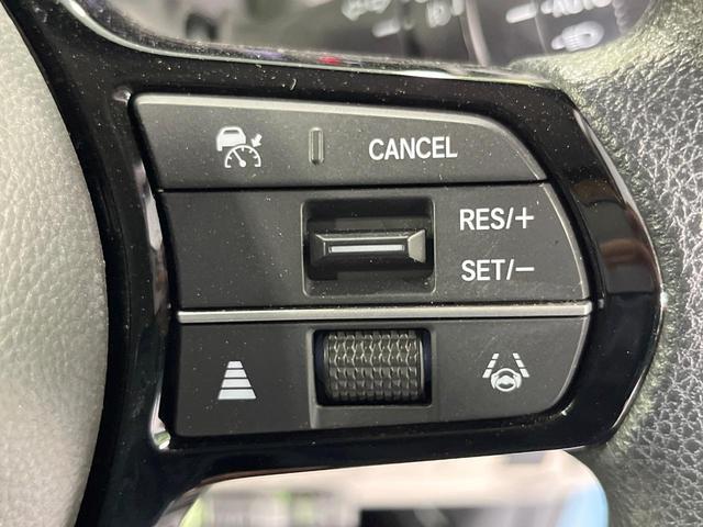 ステップワゴン ｅ：ＨＥＶエアー　両側電動ドア　純正８型ＳＤナビ　バックカメラ　衝突被害軽減システム　レーダークルーズ　禁煙車　ドラレコ　コーナーセンサー　スマートキー　ＬＥＤヘッド　ＥＴＣ　車線逸脱警報　オートライト　オートエアコン（6枚目）