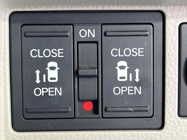 ステップワゴン ｅ：ＨＥＶエアー　両側電動ドア　純正８型ＳＤナビ　バックカメラ　衝突被害軽減システム　レーダークルーズ　禁煙車　ドラレコ　コーナーセンサー　スマートキー　ＬＥＤヘッド　ＥＴＣ　車線逸脱警報　オートライト　オートエアコン（7枚目）