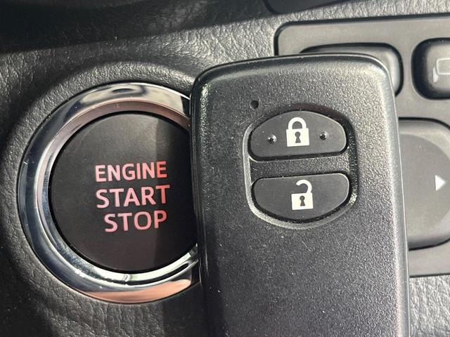 ヴィッツ F セーフティーエディションIII 純正SDナビ バックカメラ 衝突被害軽減システム ドラレコ スマートキー LEDヘッド オートライト CD フルセグTV 電動格納ミラー(4枚目)