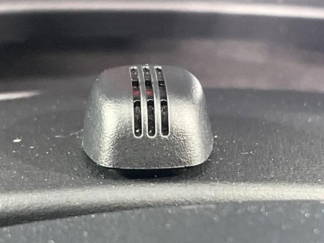 ヴィッツ F セーフティーエディションIII 純正SDナビ バックカメラ 衝突被害軽減システム ドラレコ スマートキー LEDヘッド オートライト CD フルセグTV 電動格納ミラー(9枚目)