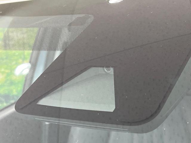 アクア X 純正ディスプレイオーディオ 衝突軽減システム レーダークルーズ 禁煙車 コーナーセンサー スマートキー LEDヘッド ビルトインETC オートハイビーム 車線逸脱警報 オートライト Bluetooth(3枚目)