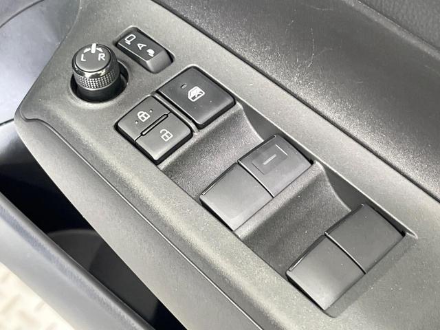 アクア X 純正ディスプレイオーディオ 衝突軽減システム レーダークルーズ 禁煙車 コーナーセンサー スマートキー LEDヘッド ビルトインETC オートハイビーム 車線逸脱警報 オートライト Bluetooth(21枚目)