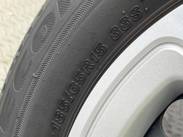 アクア X 純正ディスプレイオーディオ 衝突軽減システム レーダークルーズ 禁煙車 コーナーセンサー スマートキー LEDヘッド ビルトインETC オートハイビーム 車線逸脱警報 オートライト Bluetooth(49枚目)