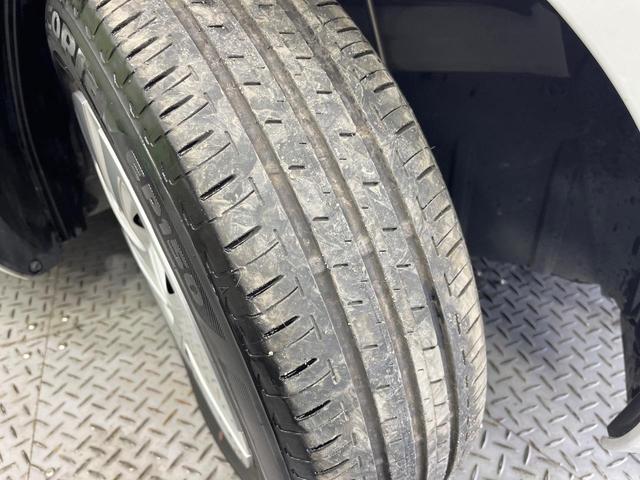 アクア X 純正ディスプレイオーディオ 衝突軽減システム レーダークルーズ 禁煙車 コーナーセンサー スマートキー LEDヘッド ビルトインETC オートハイビーム 車線逸脱警報 オートライト Bluetooth(57枚目)