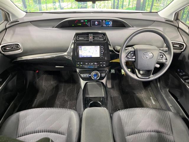 プリウスPHV Sセーフティパッケージ 純正SDナビ 全周囲カメラ 衝突被害軽減システム レーダークルーズ 禁煙車 ドラレコ コーナーセンサー スマートキー LEDヘッド ビルトインETC オートハイビーム 車線逸脱警報 オートライト(2枚目)