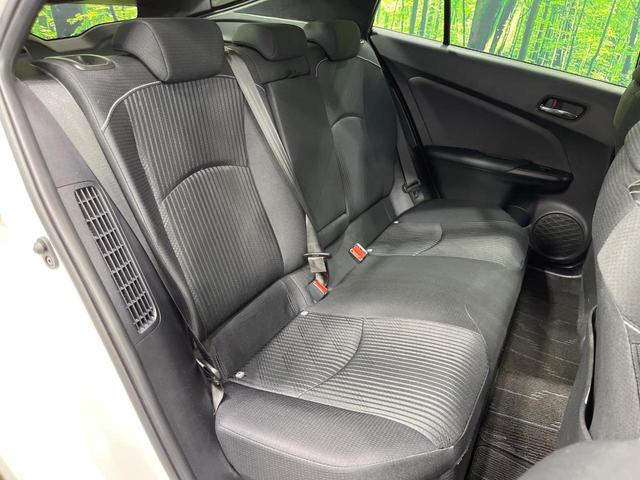 プリウスPHV Sセーフティパッケージ 純正SDナビ 全周囲カメラ 衝突被害軽減システム レーダークルーズ 禁煙車 ドラレコ コーナーセンサー スマートキー LEDヘッド ビルトインETC オートハイビーム 車線逸脱警報 オートライト(9枚目)