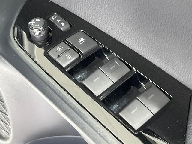 プリウスPHV Sセーフティパッケージ 純正SDナビ 全周囲カメラ 衝突被害軽減システム レーダークルーズ 禁煙車 ドラレコ コーナーセンサー スマートキー LEDヘッド ビルトインETC オートハイビーム 車線逸脱警報 オートライト(21枚目)