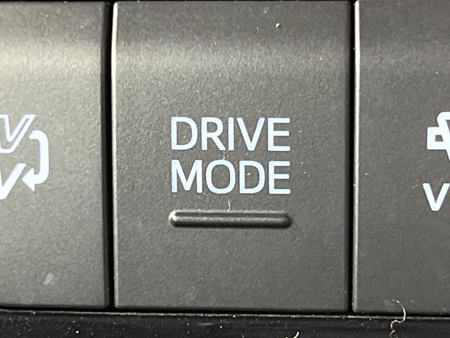 プリウスPHV Sセーフティパッケージ 純正SDナビ 全周囲カメラ 衝突被害軽減システム レーダークルーズ 禁煙車 ドラレコ コーナーセンサー スマートキー LEDヘッド ビルトインETC オートハイビーム 車線逸脱警報 オートライト(41枚目)