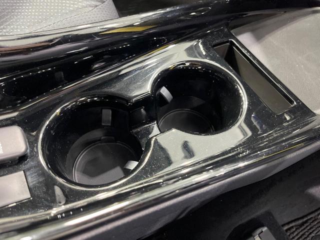 プリウスPHV Sセーフティパッケージ 純正SDナビ 全周囲カメラ 衝突被害軽減システム レーダークルーズ 禁煙車 ドラレコ コーナーセンサー スマートキー LEDヘッド ビルトインETC オートハイビーム 車線逸脱警報 オートライト(43枚目)