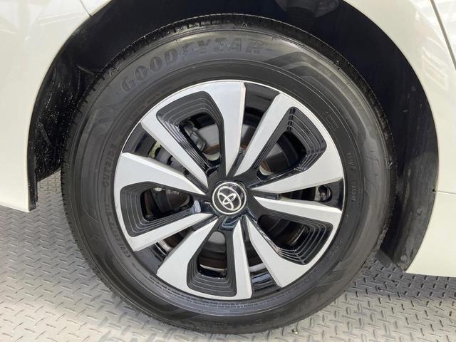 プリウスPHV Sセーフティパッケージ 純正SDナビ 全周囲カメラ 衝突被害軽減システム レーダークルーズ 禁煙車 ドラレコ コーナーセンサー スマートキー LEDヘッド ビルトインETC オートハイビーム 車線逸脱警報 オートライト(56枚目)