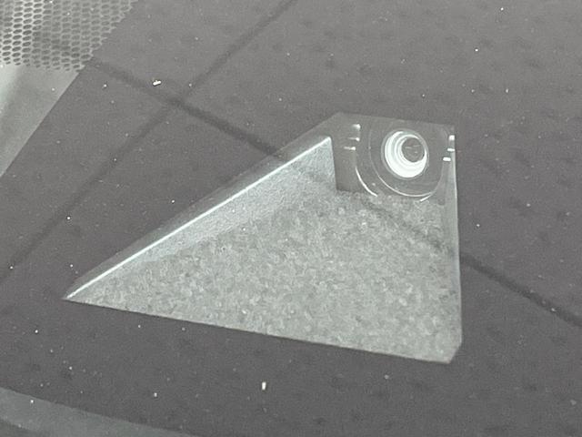 プリウスPHV Sセーフティパッケージ 純正SDナビ 全周囲カメラ 衝突被害軽減システム レーダークルーズ 禁煙車 ドラレコ コーナーセンサー スマートキー LEDヘッド ビルトインETC オートハイビーム 車線逸脱警報 オートライト(63枚目)