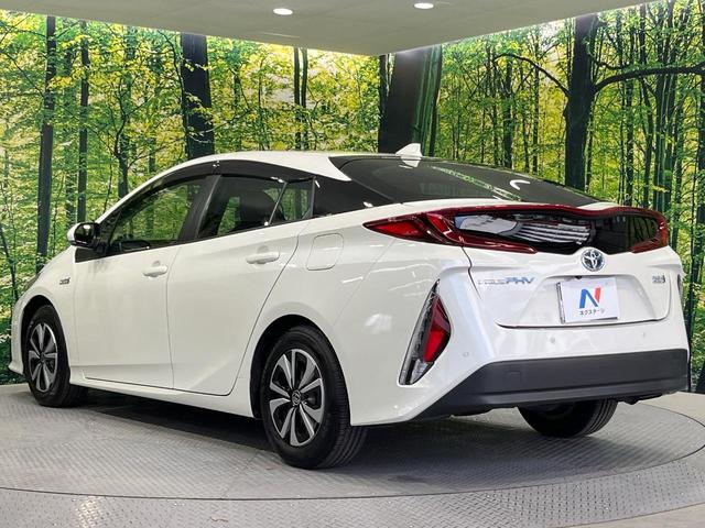 プリウスPHV Sセーフティパッケージ 純正SDナビ 全周囲カメラ 衝突被害軽減システム レーダークルーズ 禁煙車 ドラレコ コーナーセンサー スマートキー LEDヘッド ビルトインETC オートハイビーム 車線逸脱警報 オートライト(66枚目)