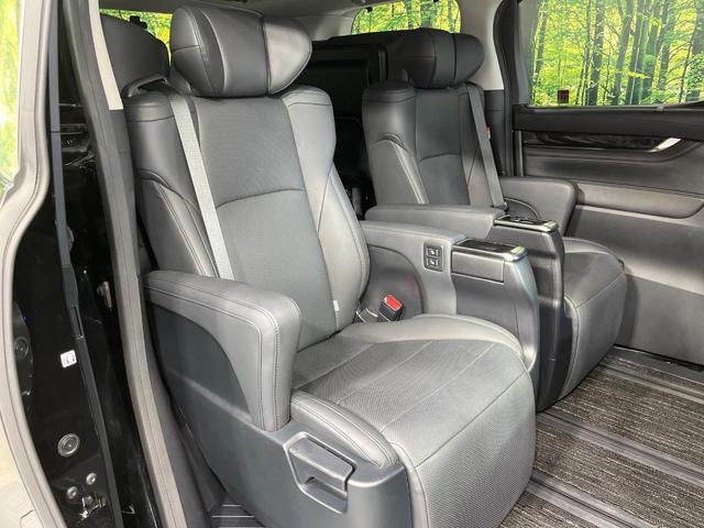 アルファード ２．５Ｓ　Ｃパッケージ　サンルーフ　モデリスタエアロ　純正９型ディスプレイオーディオ　両側電動ドア　１２型後席モニター　バックカメラ　衝突被害軽減システム　　禁煙車　電動リアゲート　前席シートエアコン　前後席パワーシート（9枚目）