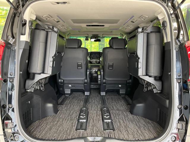 アルファード ２．５Ｓ　Ｃパッケージ　サンルーフ　モデリスタエアロ　純正９型ディスプレイオーディオ　両側電動ドア　１２型後席モニター　バックカメラ　衝突被害軽減システム　　禁煙車　電動リアゲート　前席シートエアコン　前後席パワーシート（11枚目）